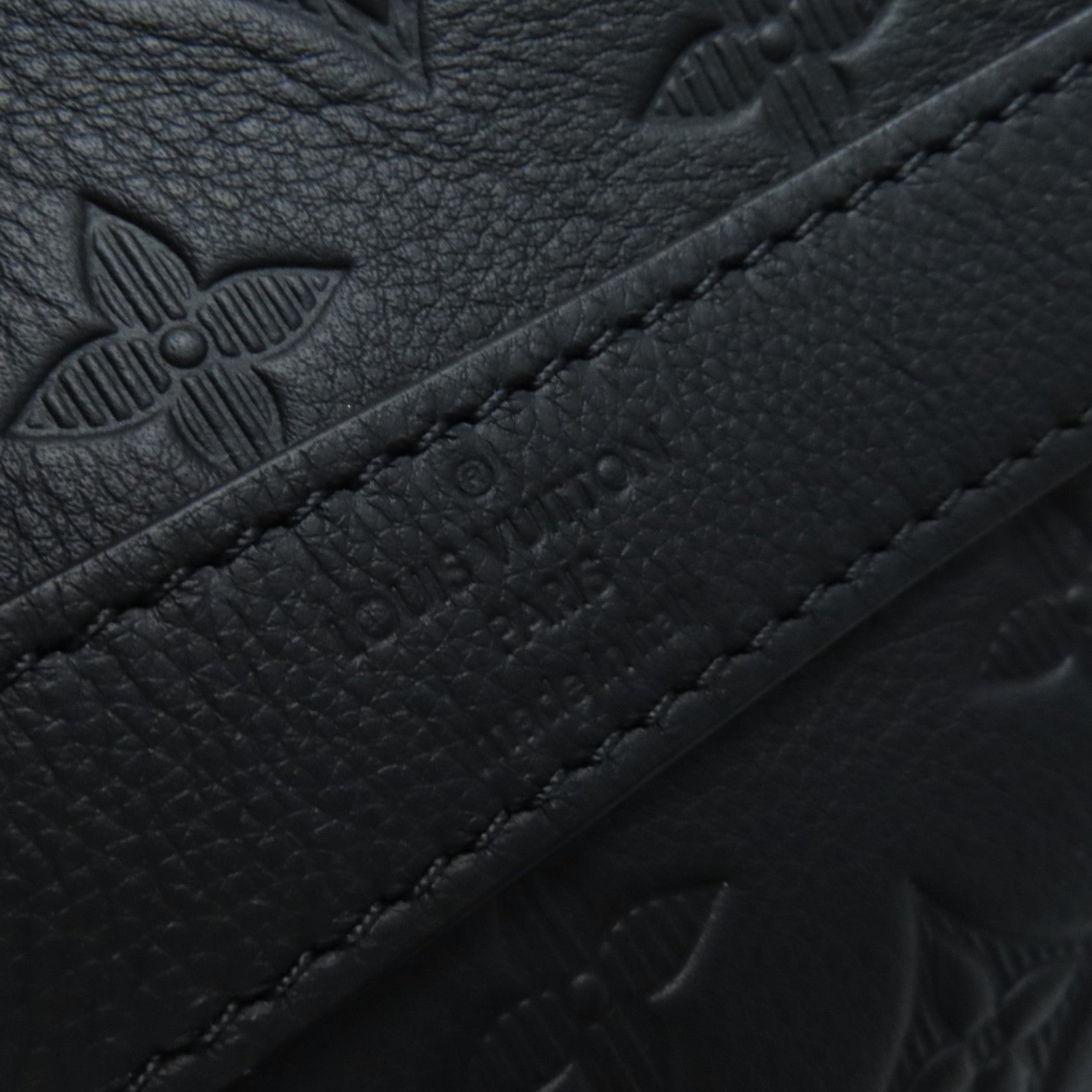 LOUIS VUITTON Monogram Shadow Keepall 50 Bandoulie Boston Bag旅行包黑色