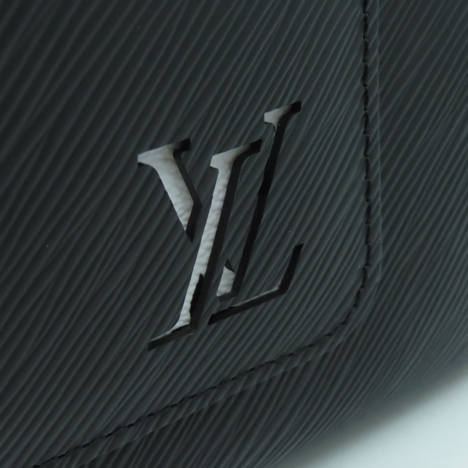 LOUIS VUITTON Epi Marelle MM銀扣肩背袋黑色