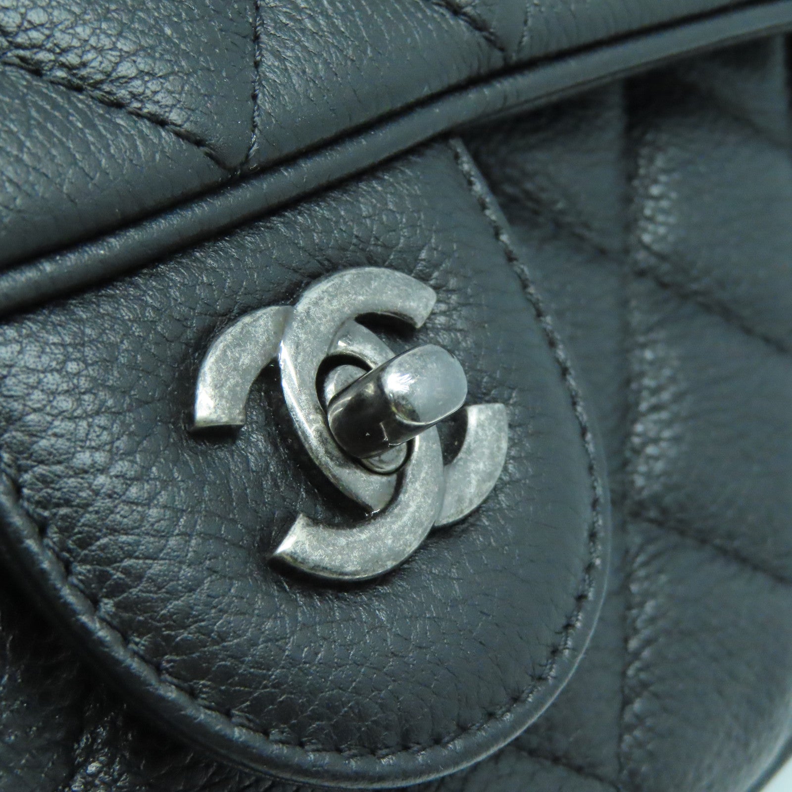 CHANEL 菱格牛皮皮革Shoulder Bag银扣肩背袋黑色