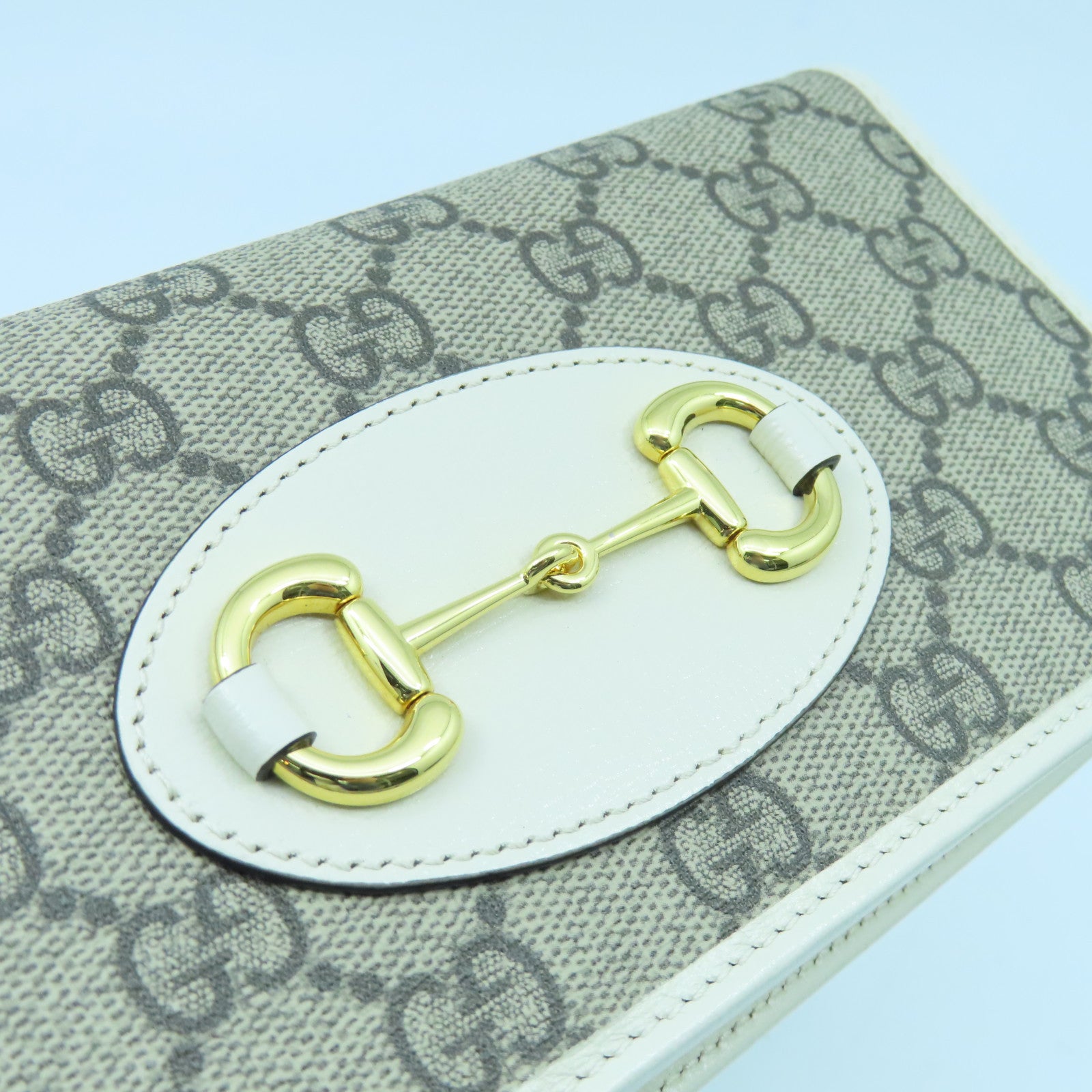 GUCCI 涂层皮革Horsebit 1955 GG Wallet On Chain金扣链带肩背袋白色