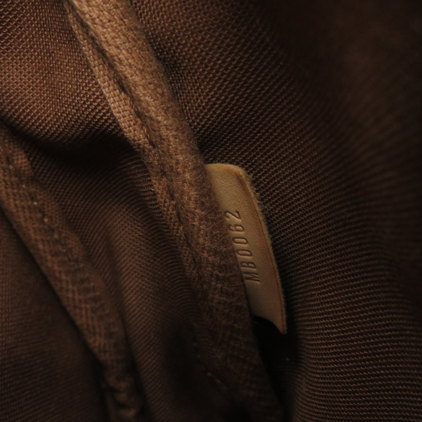 LOUIS VUITTON Monogram Saumur 30金扣肩背袋啡色