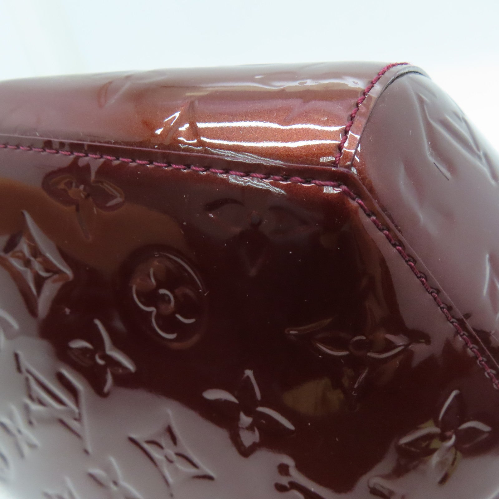 LOUIS VUITTON 【Sharp Discount】Vernis Sherwood GM Gold Buckle Hand Bag Wine Red