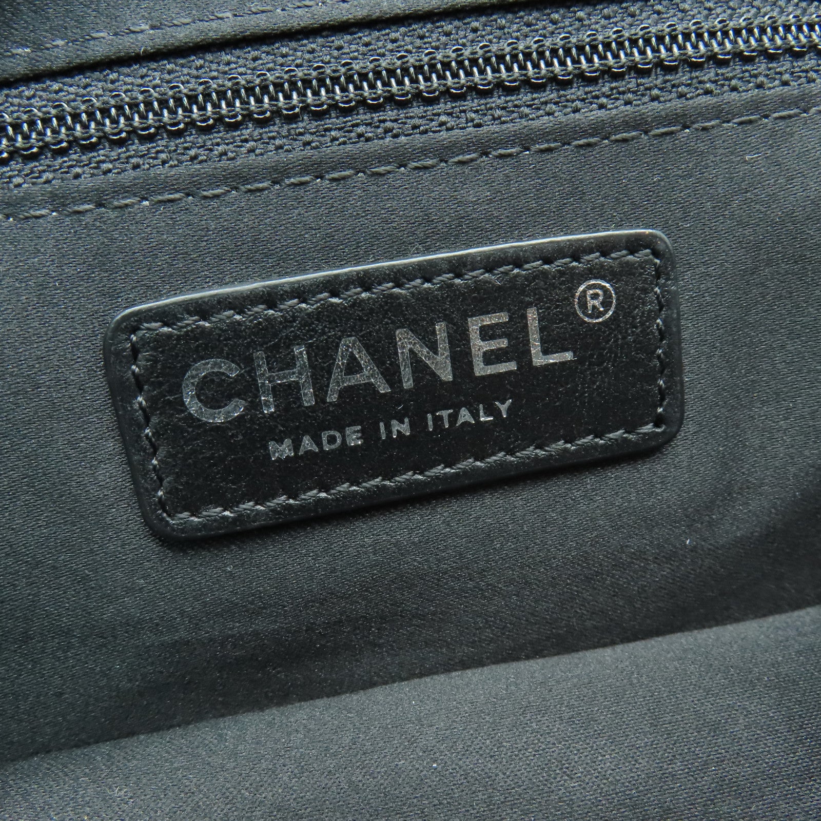 CHANEL 菱格牛皮皮革Chain Shoulder銀扣鏈帶肩背袋黑色