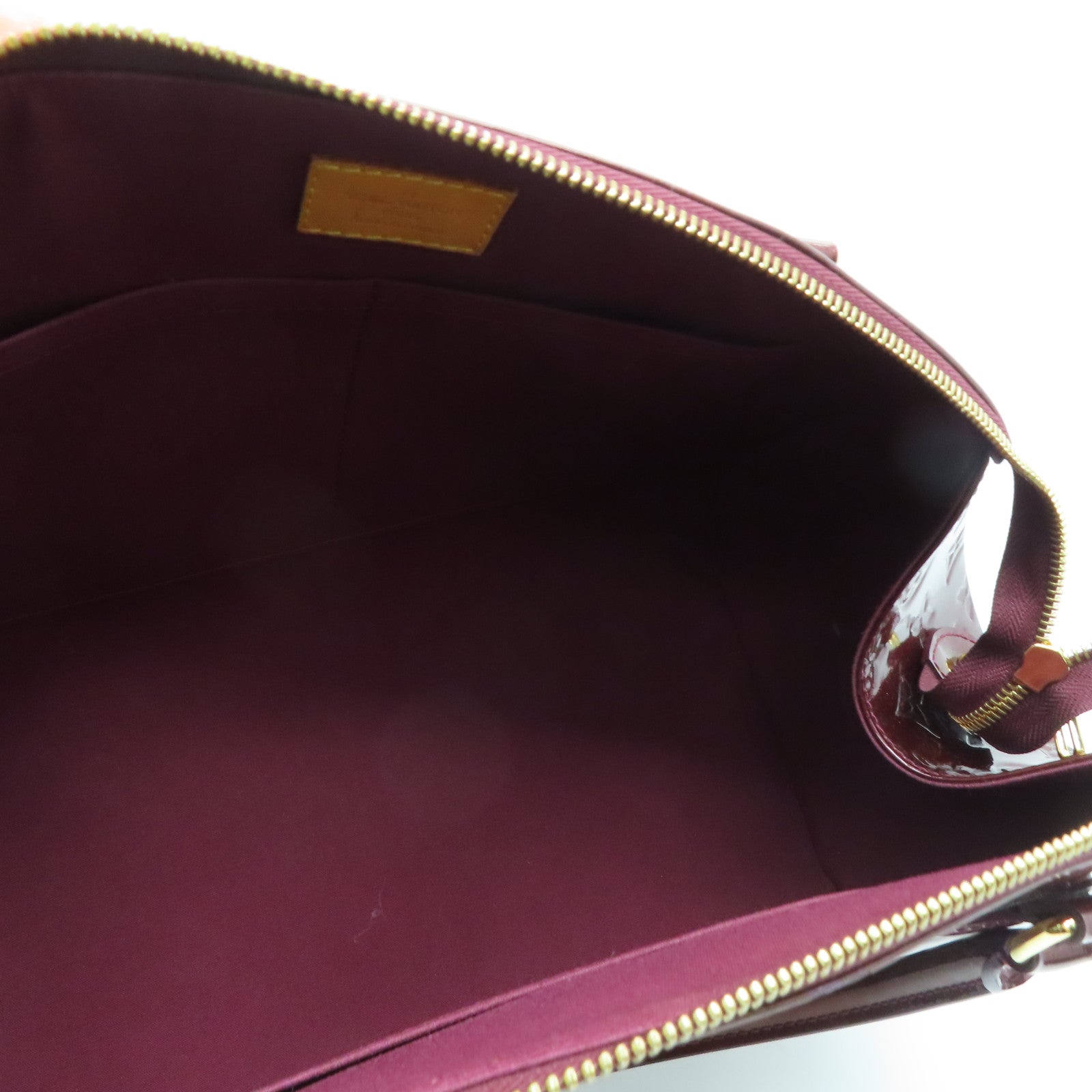 LOUIS VUITTON 【Sharp Discount】Vernis Sherwood GM Gold Buckle Hand Bag Wine Red
