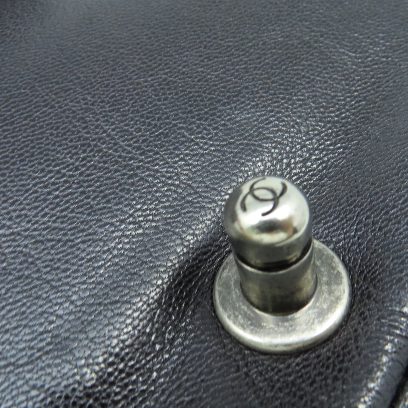 CHANEL 菱格牛皮皮革Boy Chanel 30cm Chain Shoulder Bag銀扣鏈帶肩背袋碳灰色