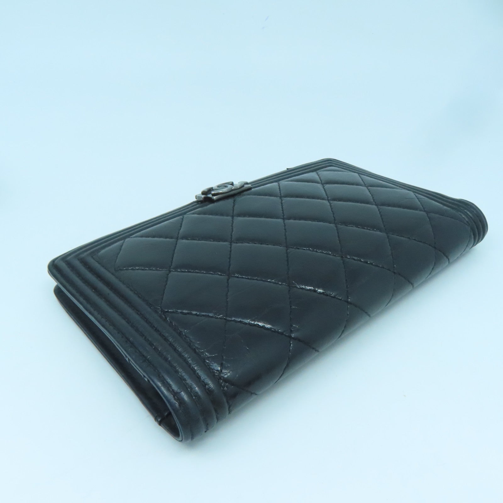 CHANEL diamond patent leather Boy Long Wallet silver buckle long wallet black
