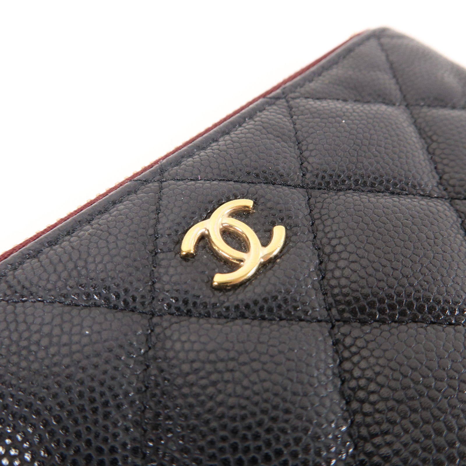 CHANEL 菱格Caviar皮革Pouch金扣手拿包黑色