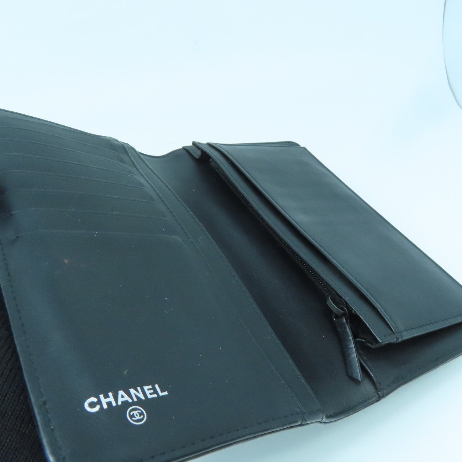 CHANEL diamond patent leather Boy Long Wallet silver buckle long wallet black