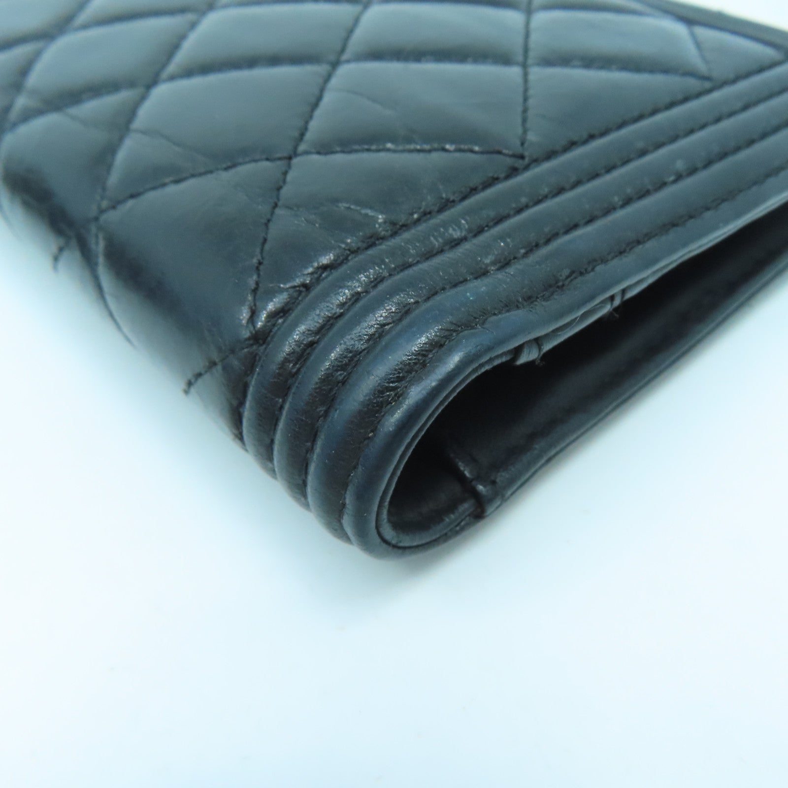 CHANEL diamond patent leather Boy Long Wallet silver buckle long wallet black