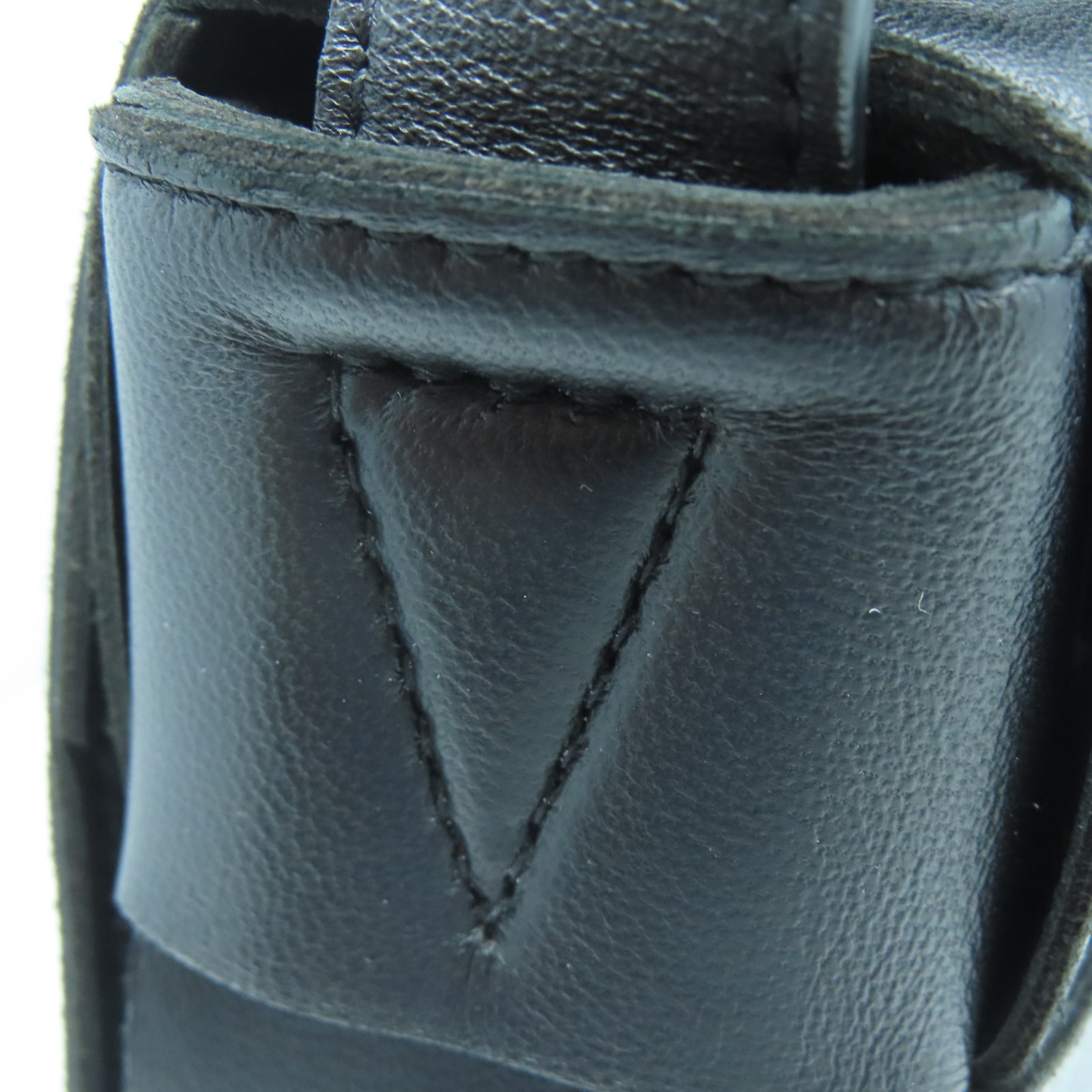 BOTTEGA VENETA 羊皮皮革Cassette銀扣肩背袋黑色