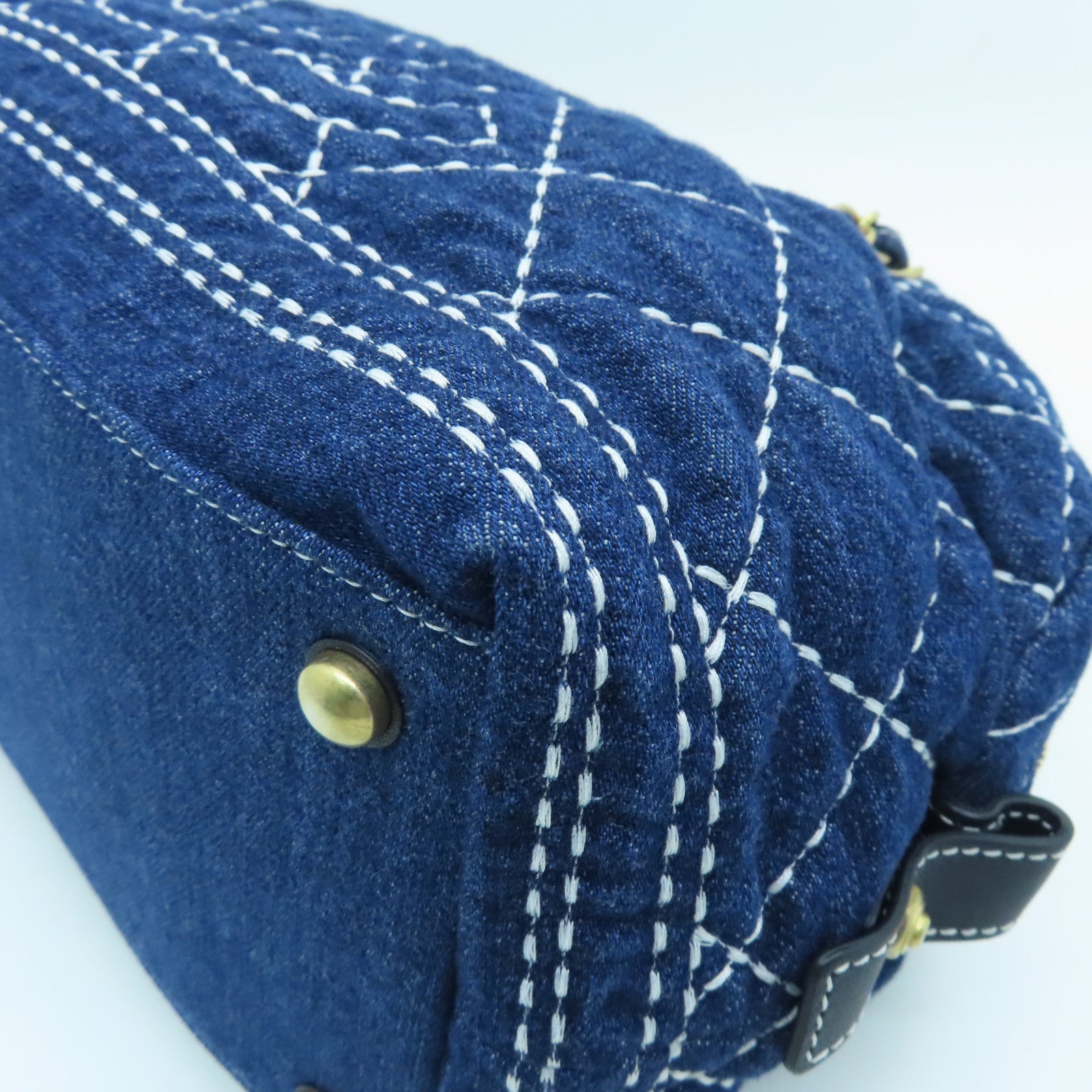 CHANEL denim Bowling Bag gold buckle shoulder shoulder bag blue