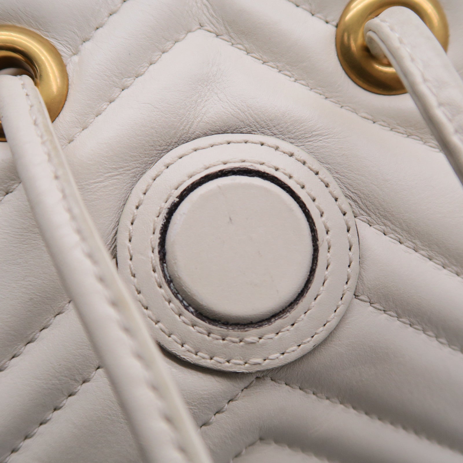 GUCCI 斜紋牛皮皮革Backpack金扣背包白色