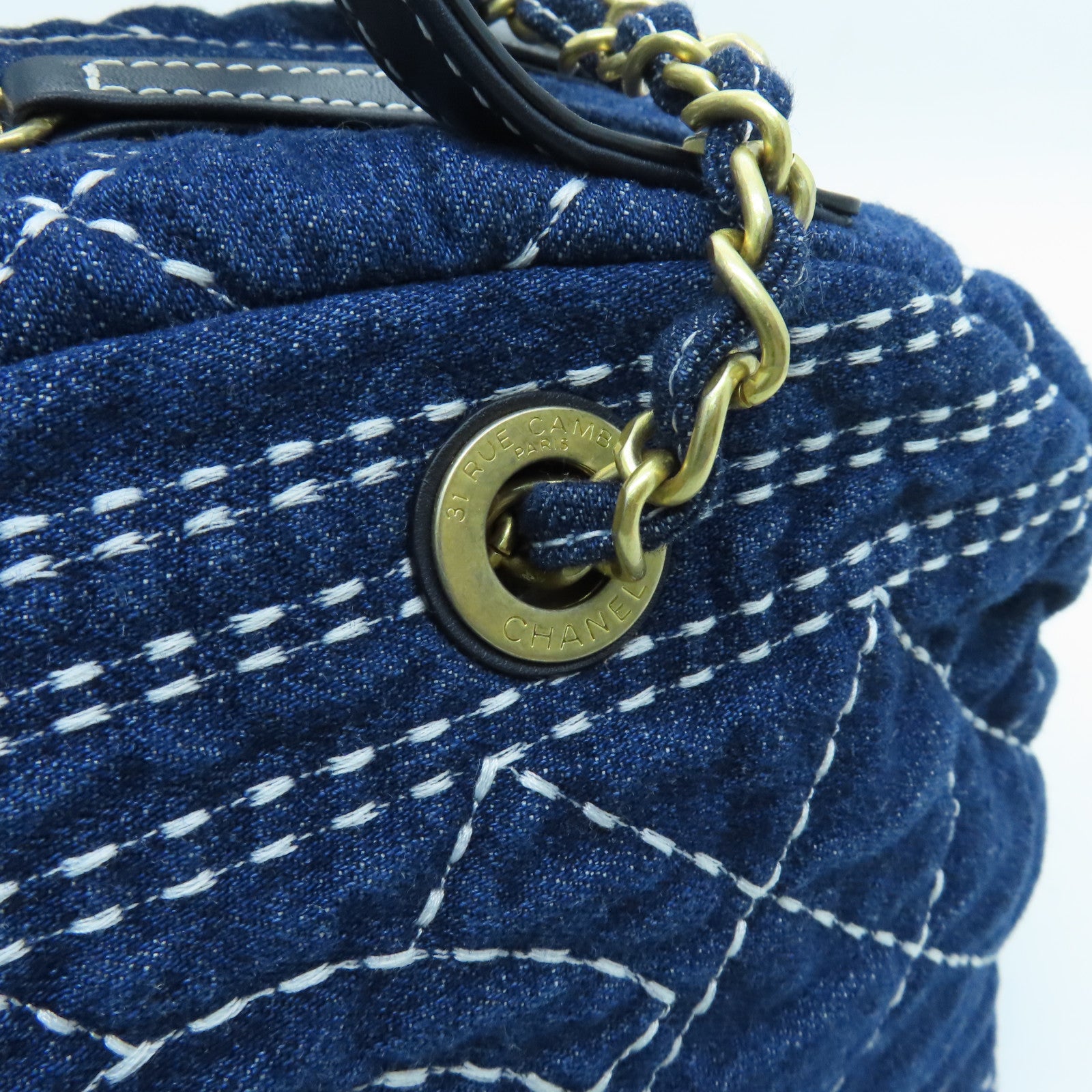 CHANEL denim Bowling Bag gold buckle shoulder shoulder bag blue