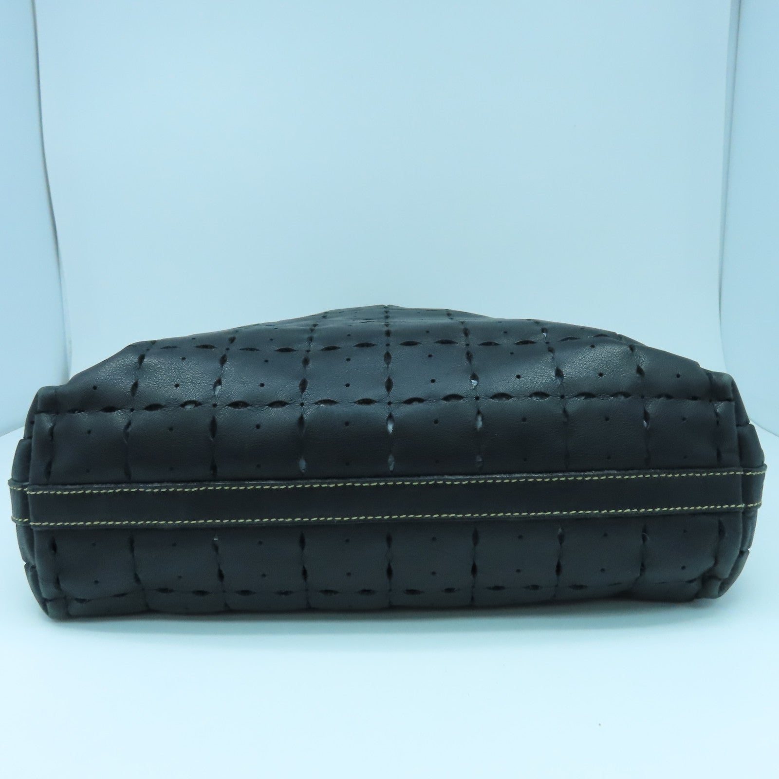 Miu Miu 牛皮皮革Tote Bag銀扣手挽袋黑色