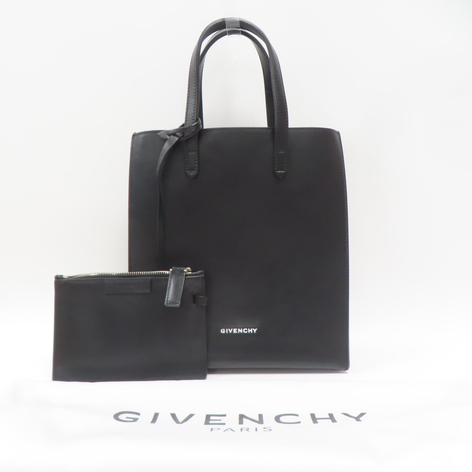 GIVENCHY 牛皮皮革Tote Bag銀扣手挽袋黑色