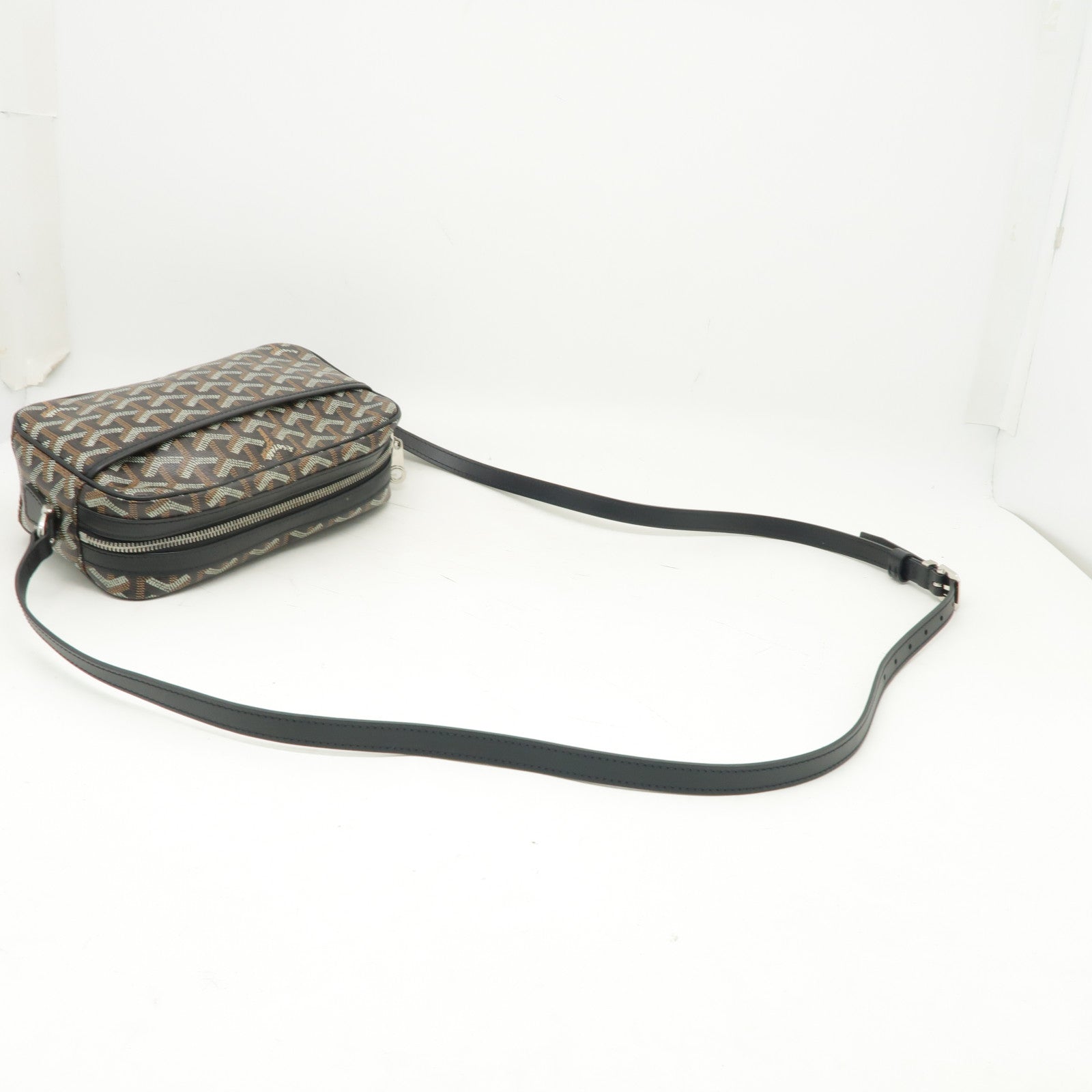GOYARD 塗層帆布Cap-Vert PM銀扣肩背袋黒色/棕色