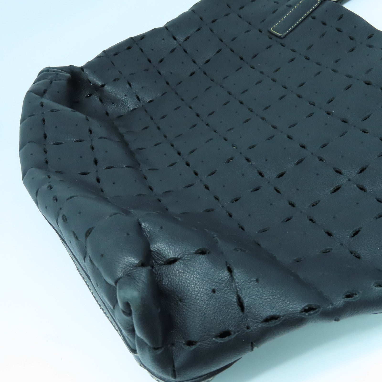 Miu Miu 牛皮皮革Tote Bag銀扣手挽袋黑色