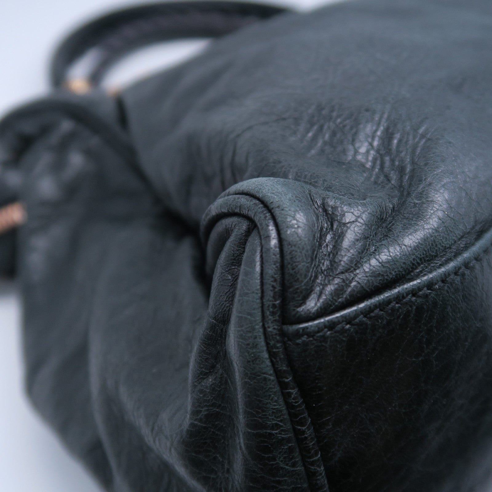 BALENCIAGA 羊皮皮革City金扣肩背袋黑色