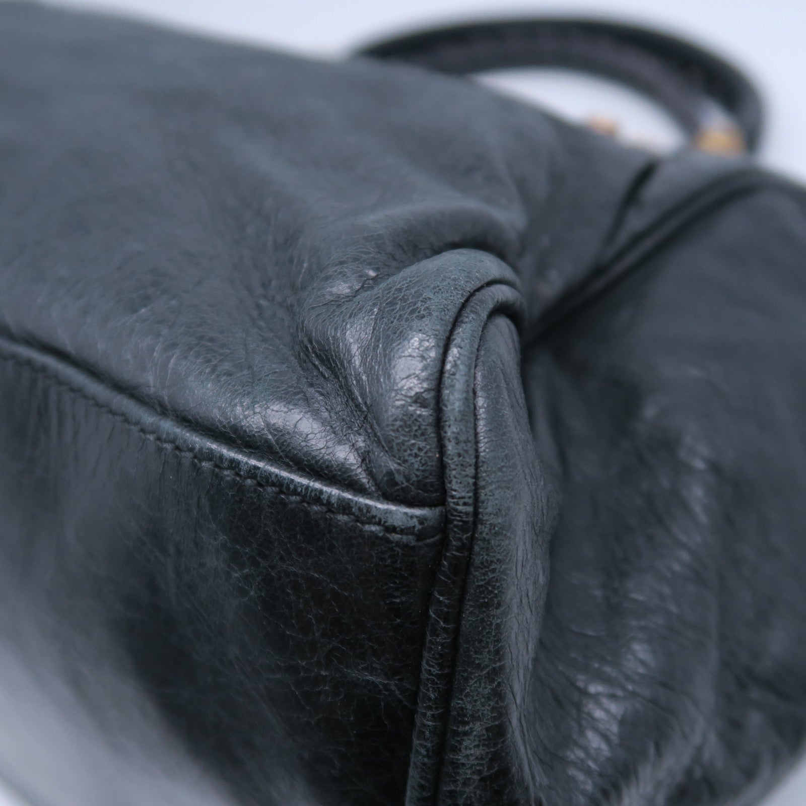 BALENCIAGA 羊皮皮革City金扣肩背袋黑色