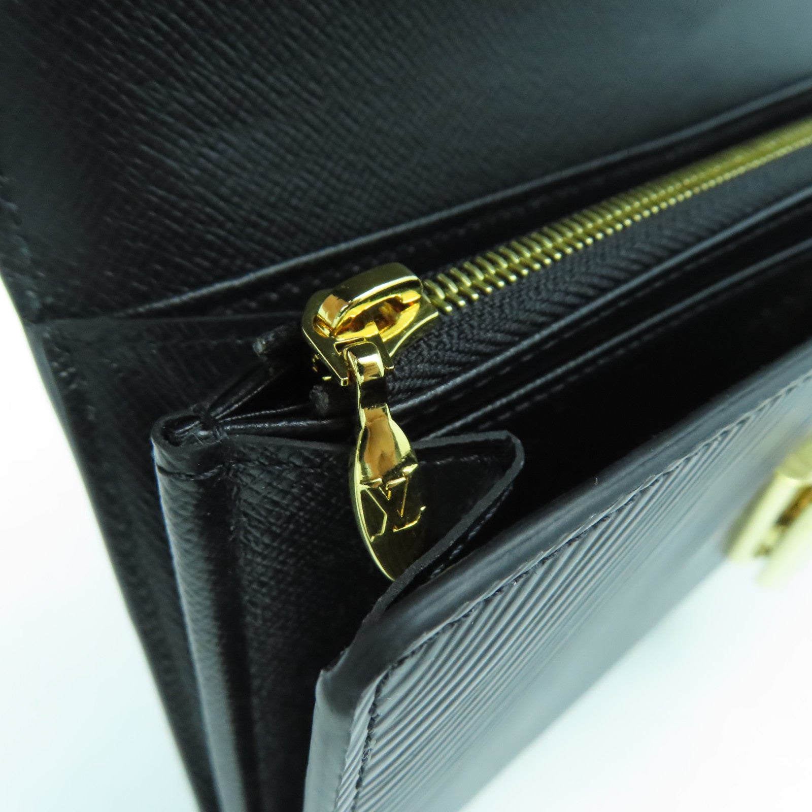 LOUIS VUITTON Epi皮革Twist Long Wallet金扣長錢包黑色
