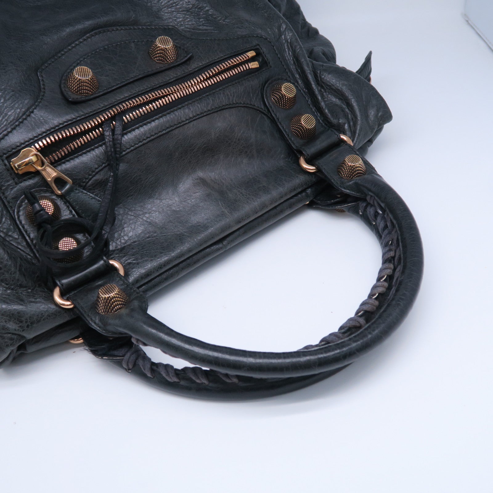 BALENCIAGA 羊皮皮革City金扣肩背袋黑色