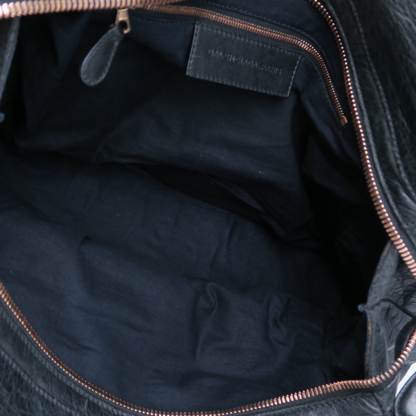 BALENCIAGA 羊皮皮革City金扣肩背袋黑色