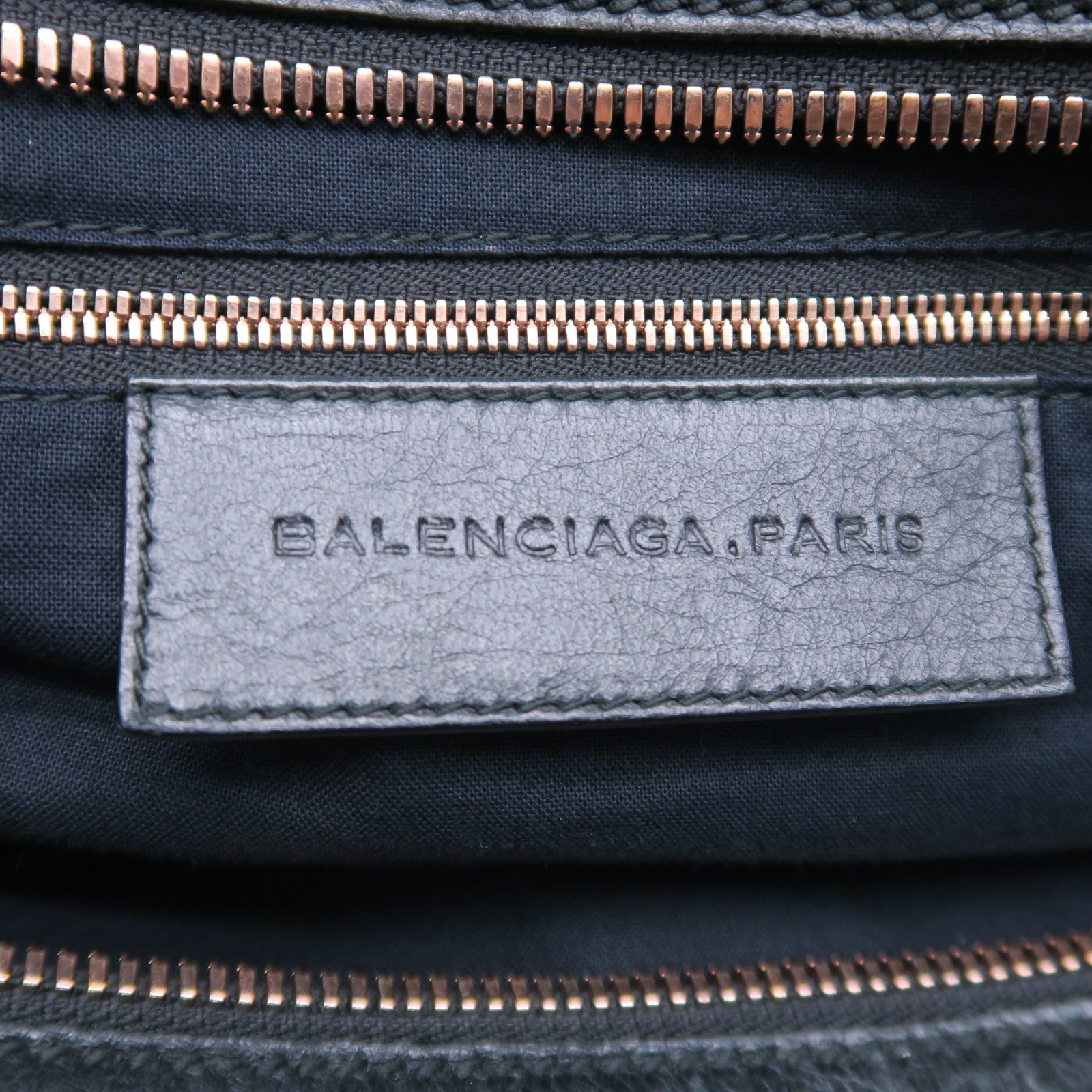 BALENCIAGA 羊皮皮革City金扣肩背袋黑色