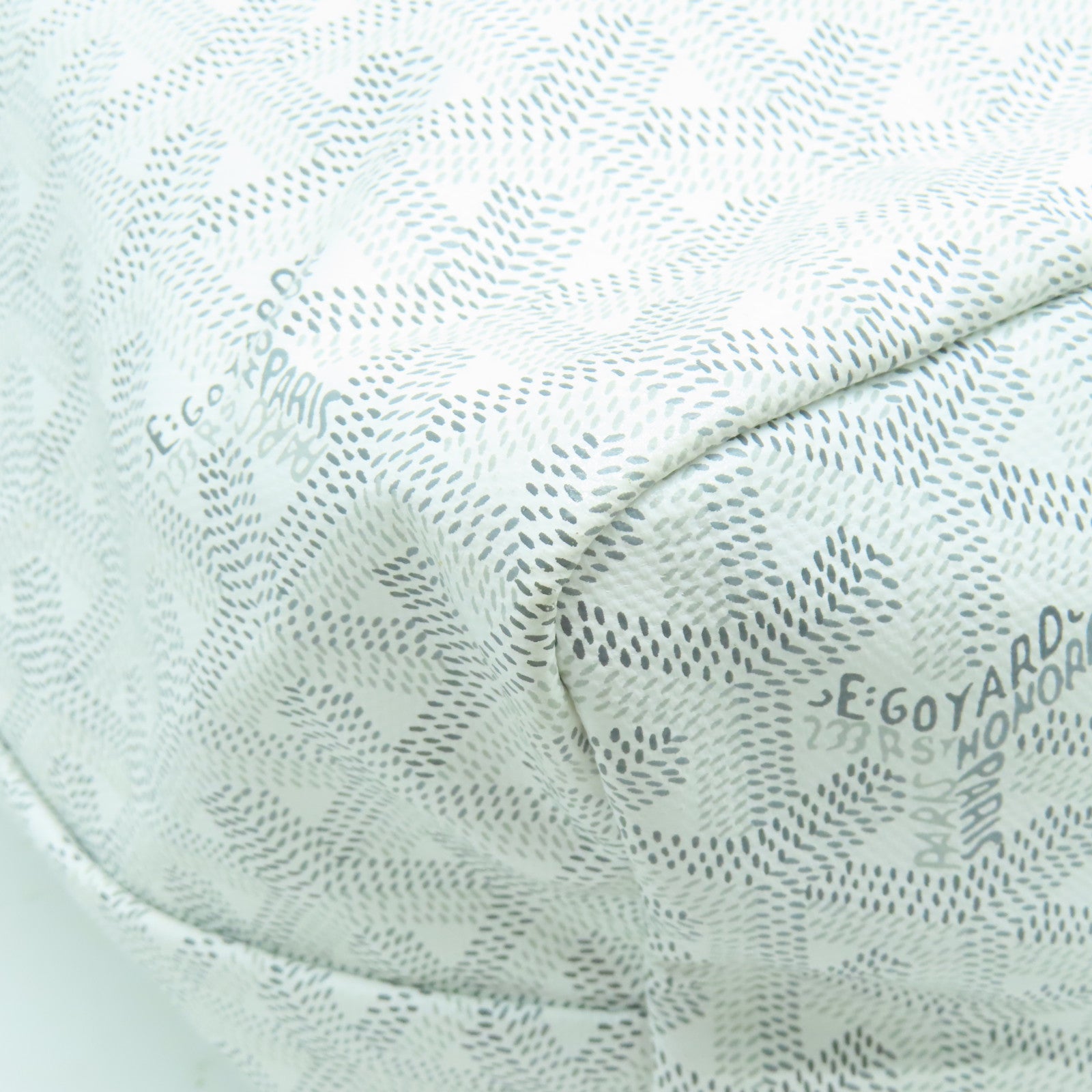 GOYARD 塗層帆布Saint Louis PM銀扣手挽袋白色
