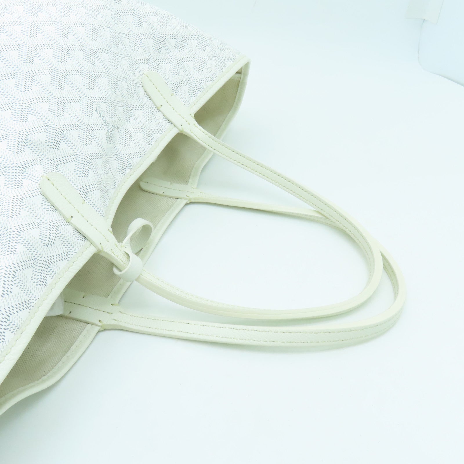 GOYARD 塗層帆布Saint Louis PM銀扣手挽袋白色