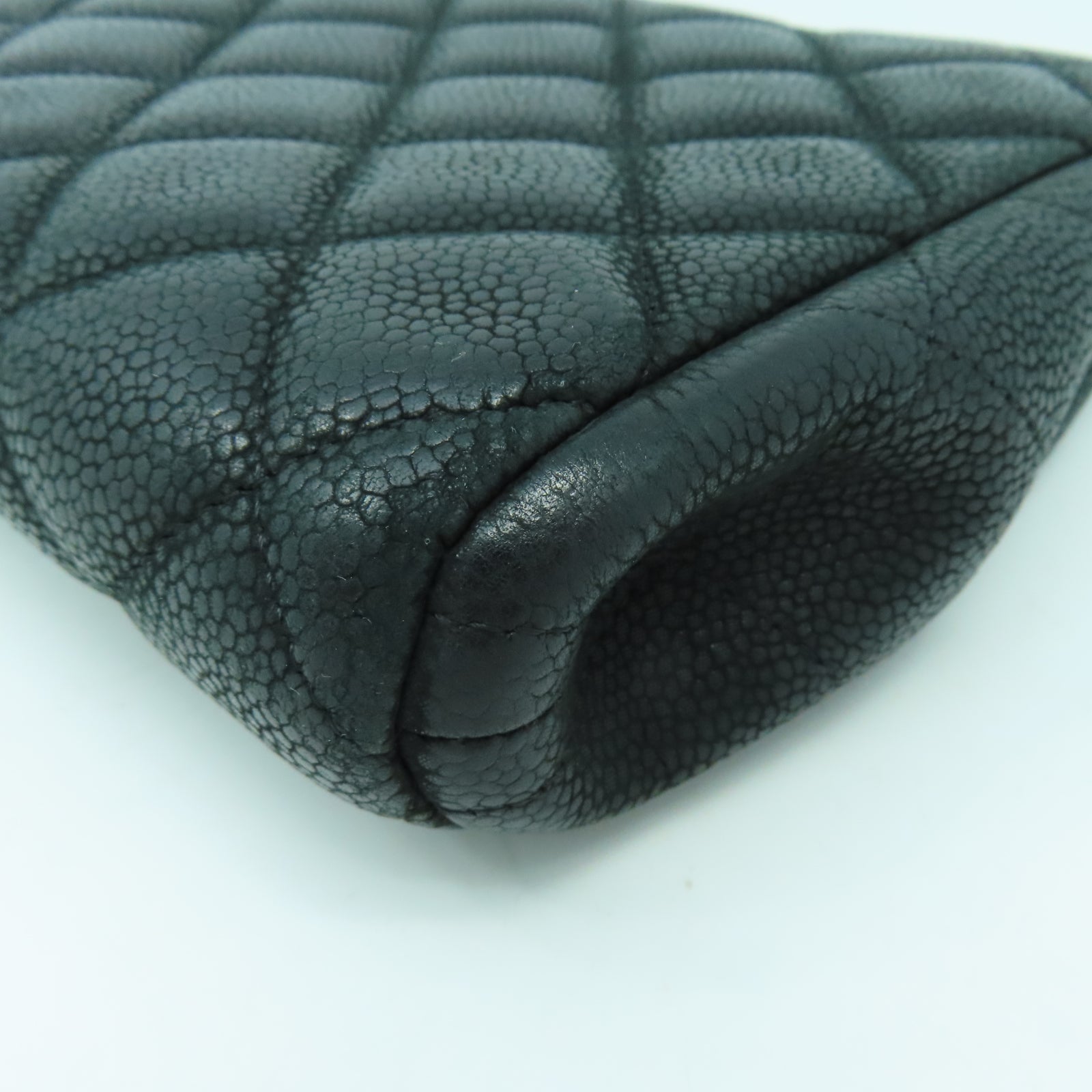 CHANEL 菱格Caviar皮革Chain Shoulder銀扣鏈帶肩背袋黑色