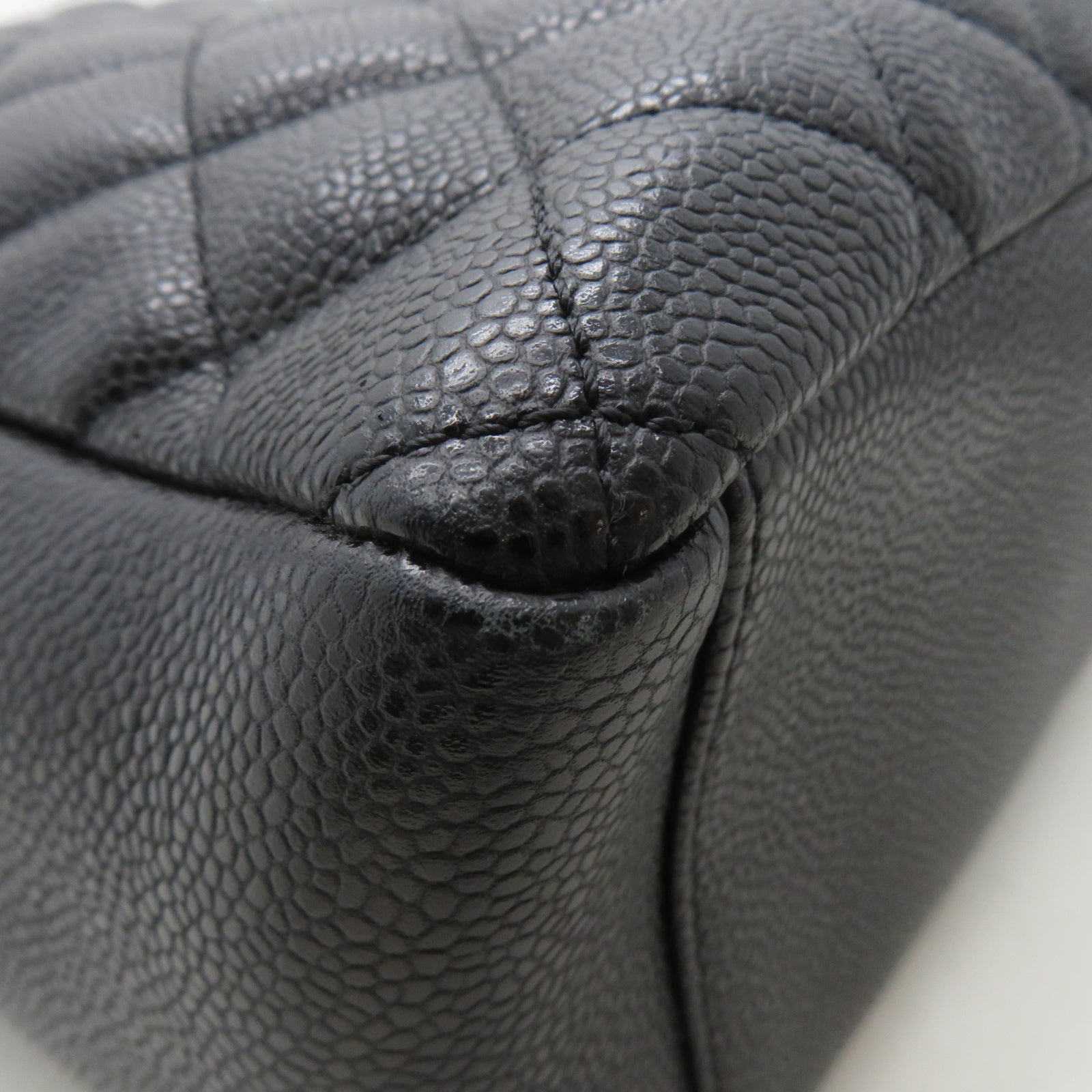 CHANEL 菱格牛皮皮革Chain Shoulder金扣鏈帶肩背袋黑色