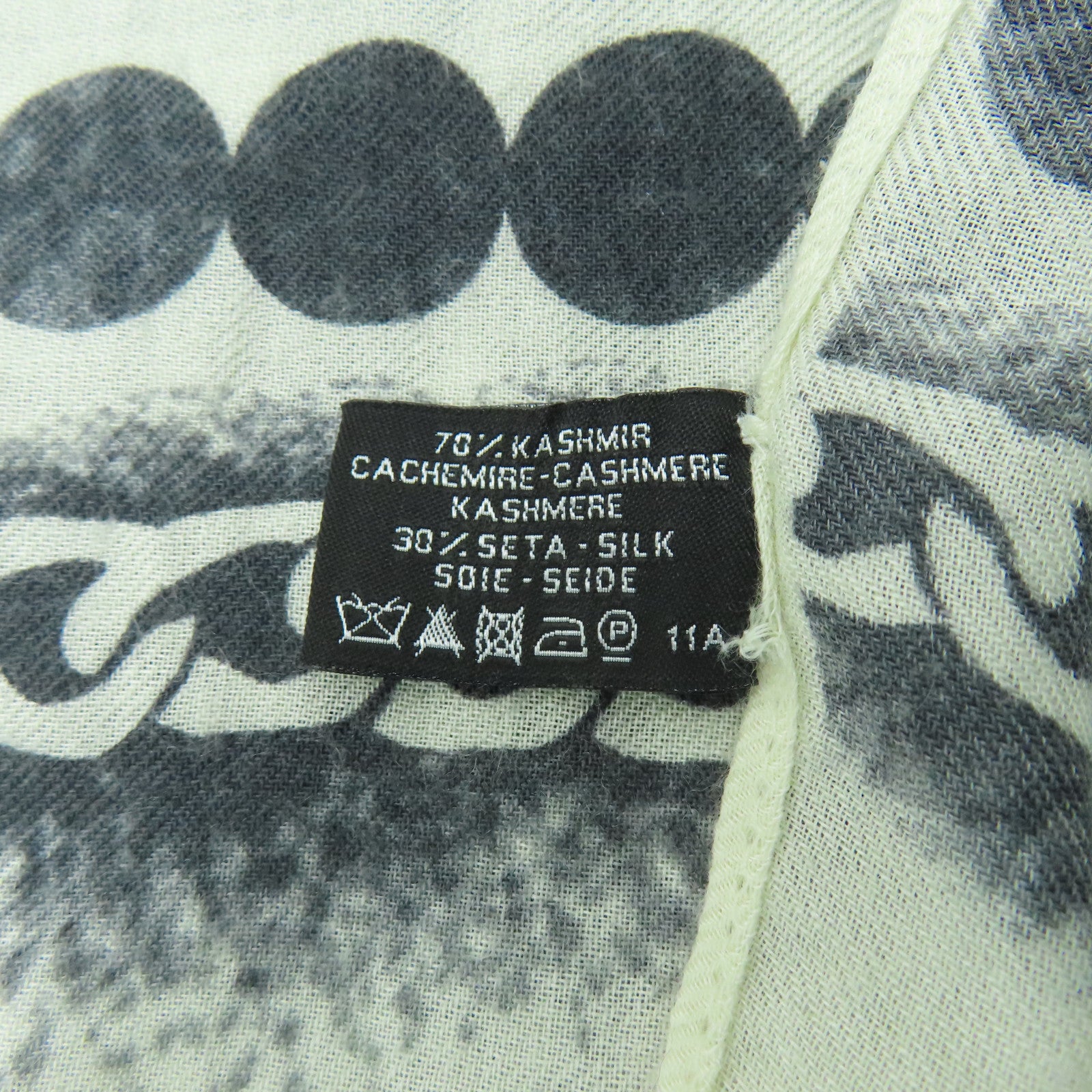 CHANEL 羊絨/絲質Scar圍巾黑色/白色
