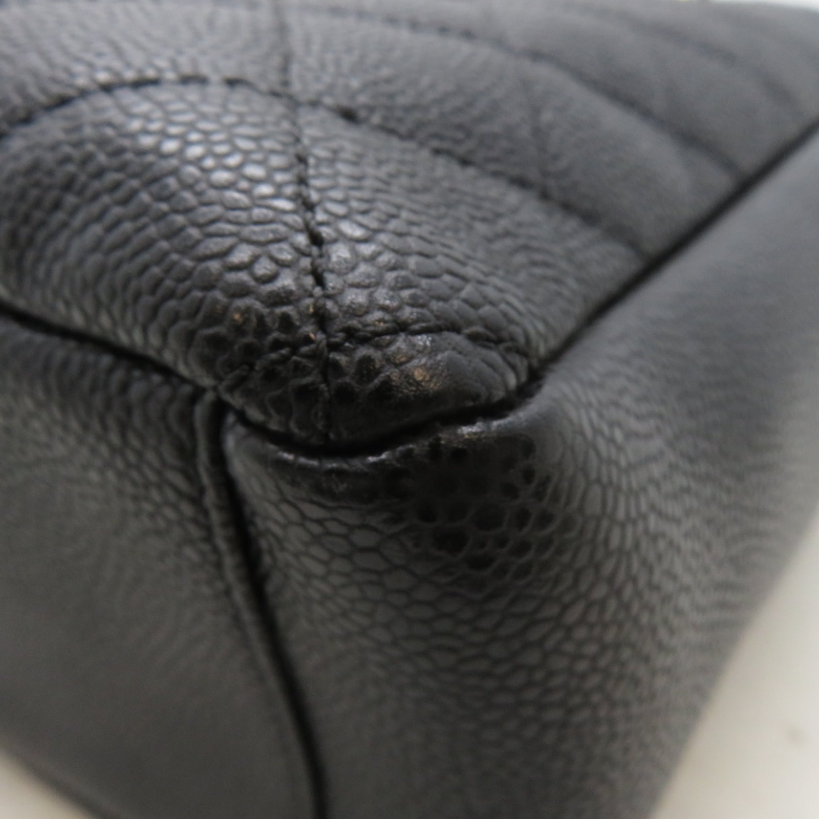 CHANEL 菱格牛皮皮革Chain Shoulder金扣鏈帶肩背袋黑色