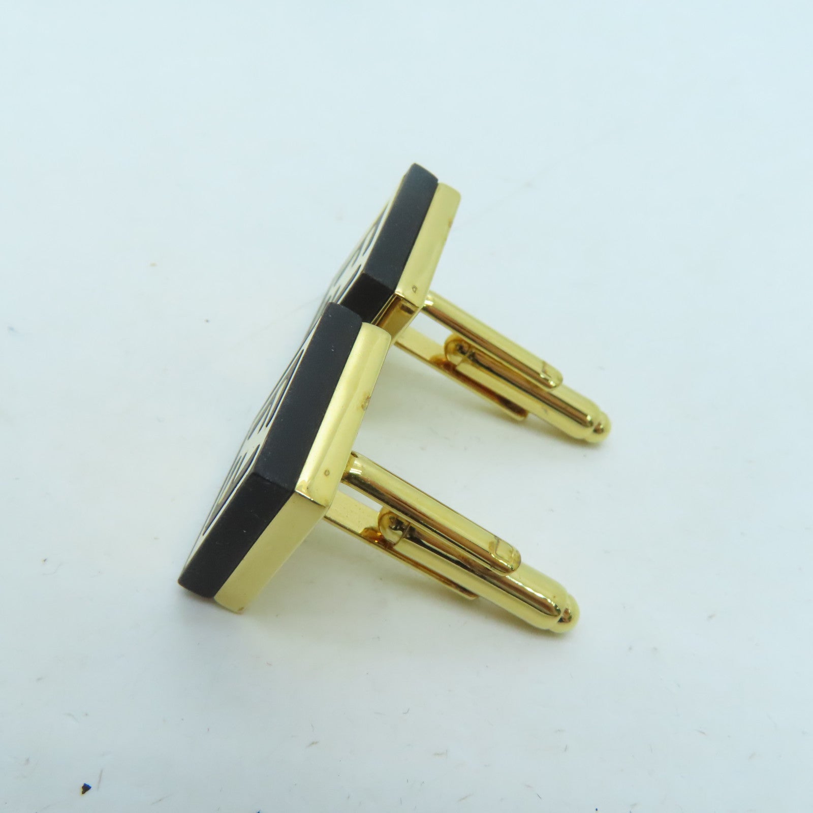 FENDI 金属Cuff Links黑色/金色