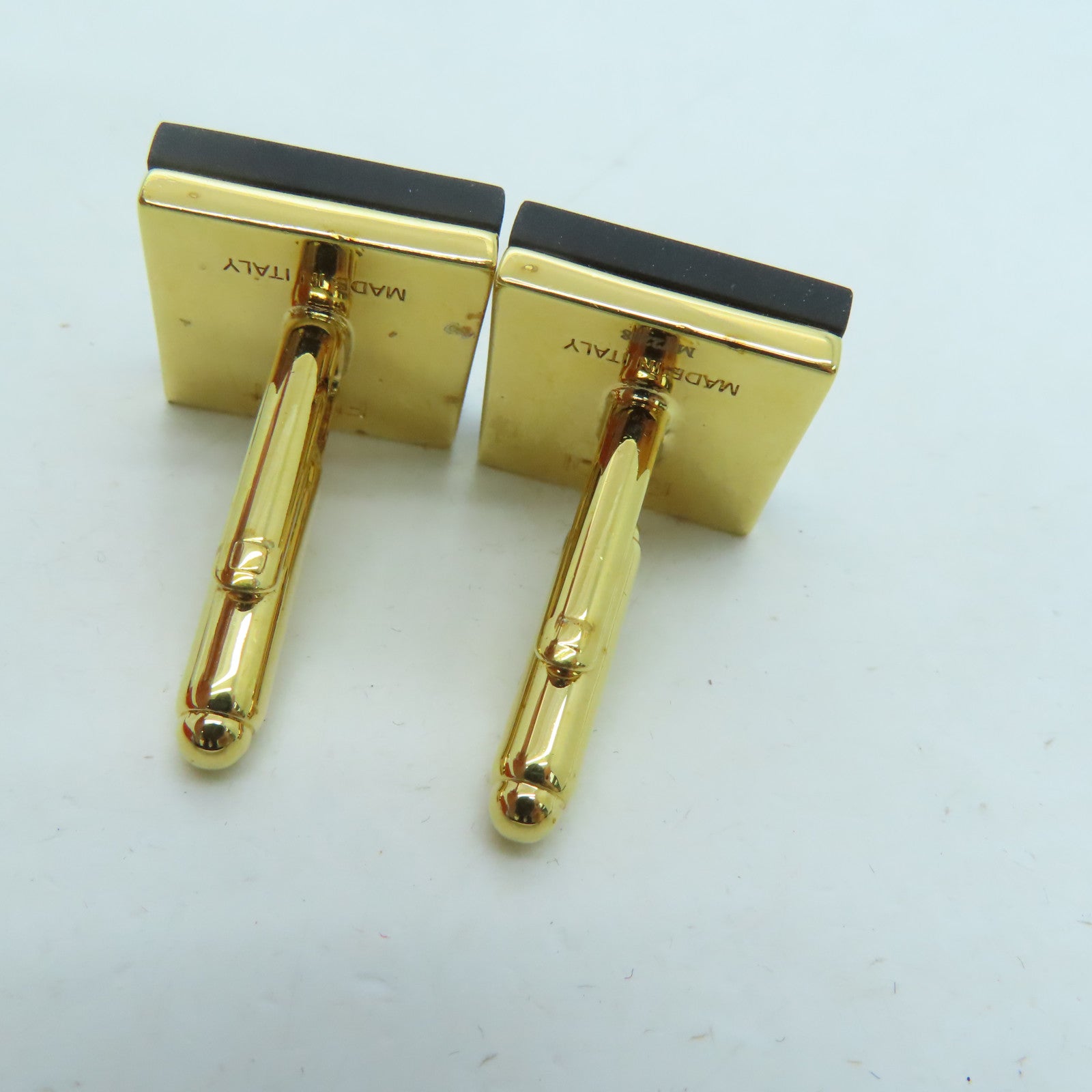 FENDI 金属Cuff Links黑色/金色