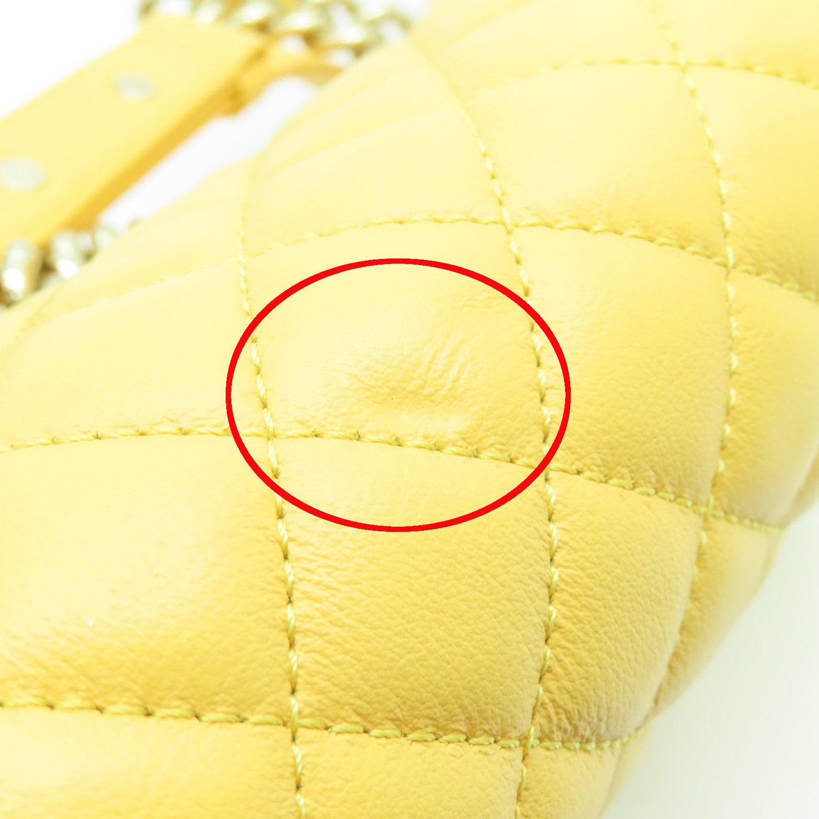 CHANEL 菱格牛皮皮革Boy Chanel金扣鏈帶肩背袋黃色