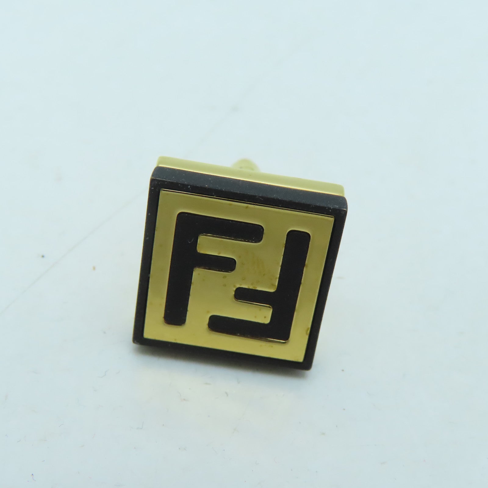 FENDI 金属Cuff Links黑色/金色
