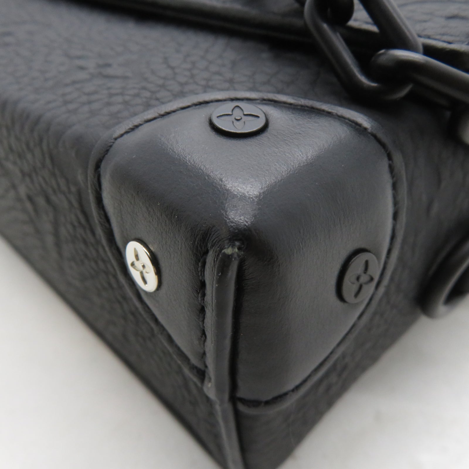 LOUIS VUITTON Monogram Steamer Wearable Wallet黑扣肩背袋黑色