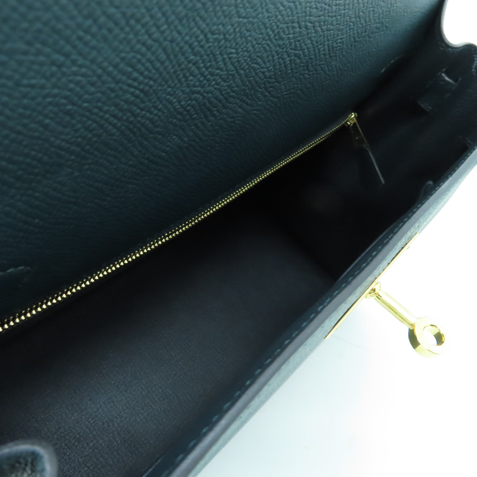 HERMES 【激減優惠】Epsom皮革Kelly 28金扣手挽袋Vert Cypres綠色