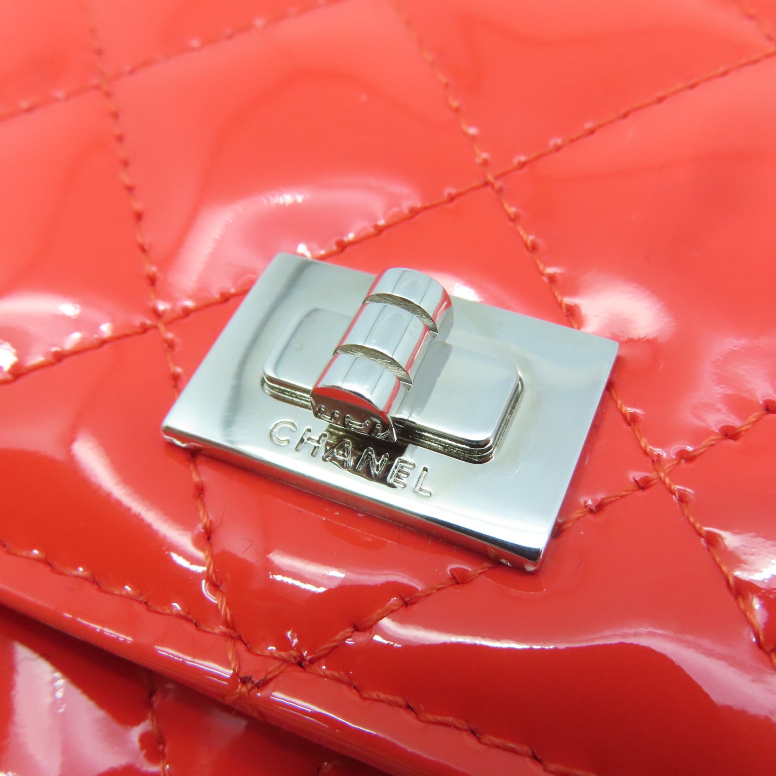 CHANEL Rhombus Patent Leather Wallet On Chain Silver Buckle Chain Shoulder Bag Red