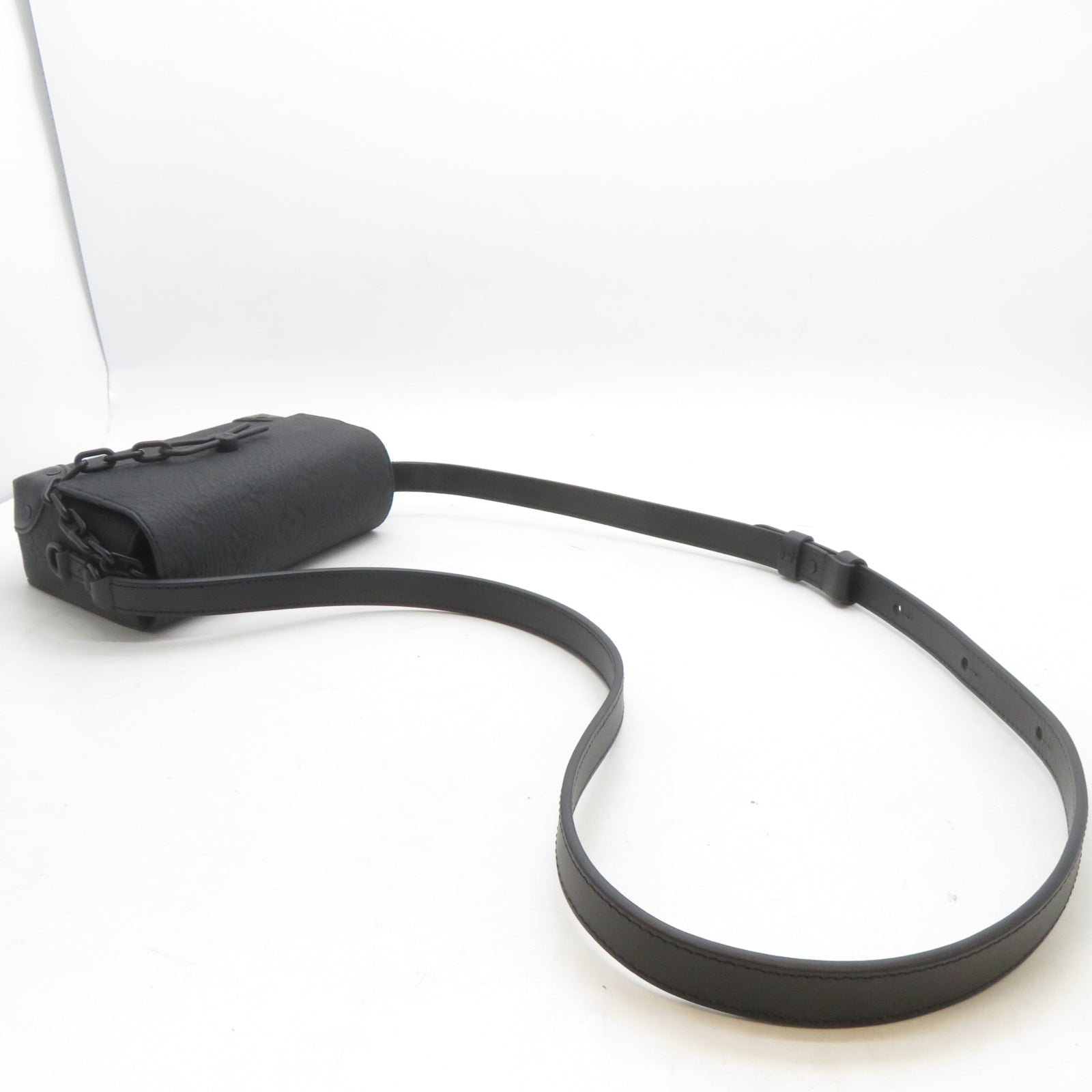 LOUIS VUITTON Monogram Steamer Wearable Wallet黑扣肩背袋黑色