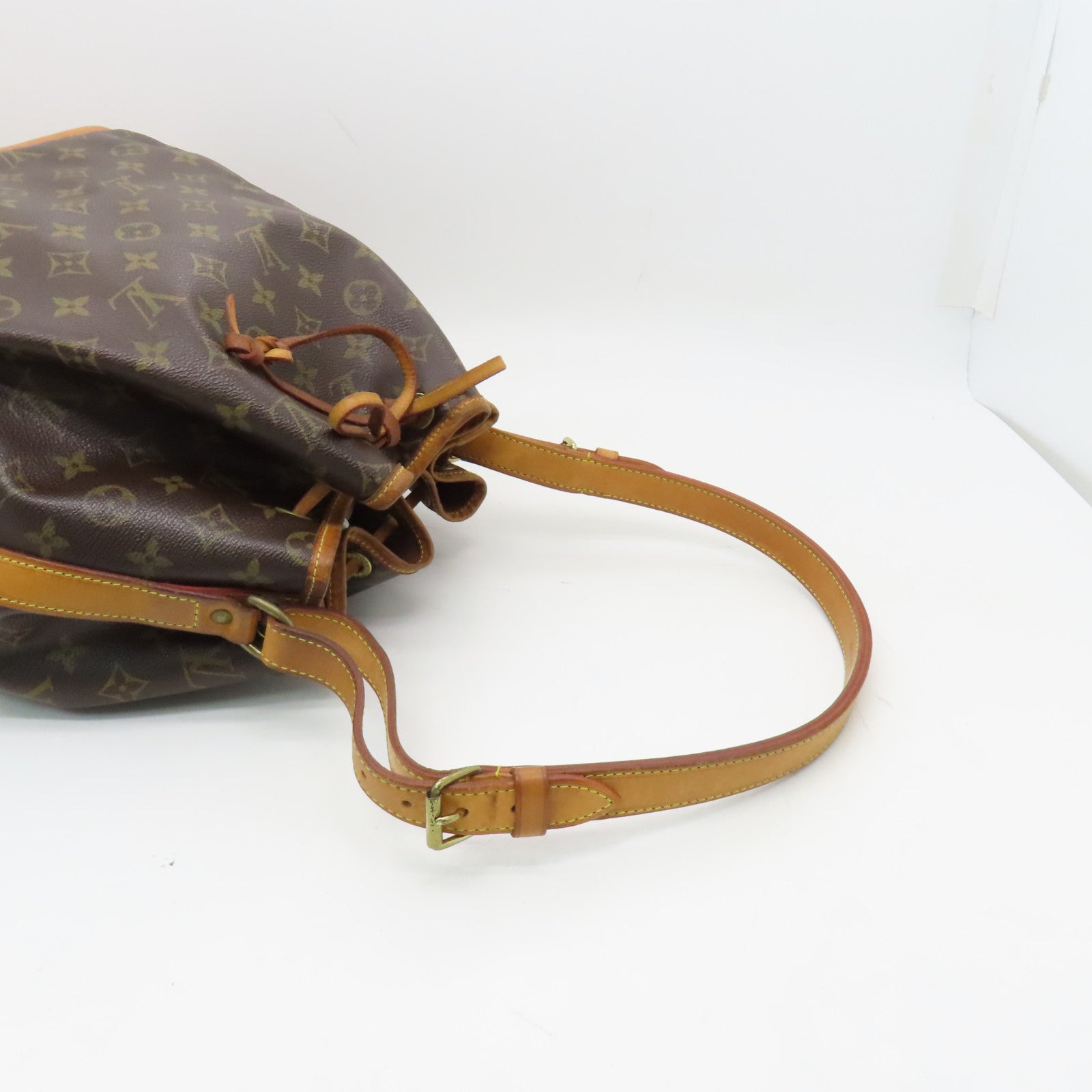 LOUIS VUITTON 【激減優惠】Monogram Noe金扣肩背袋啡色