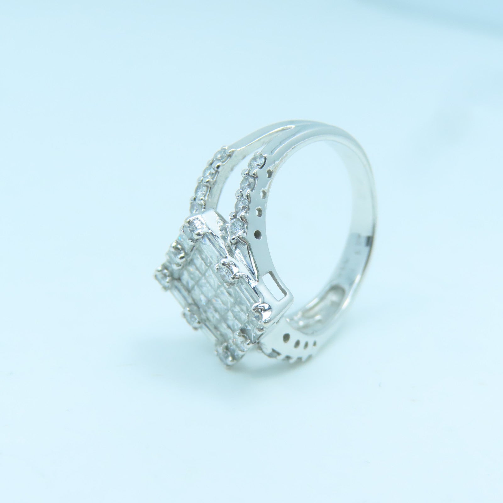 JEWELRY 18K White Gold Diamond Ring US#5.75