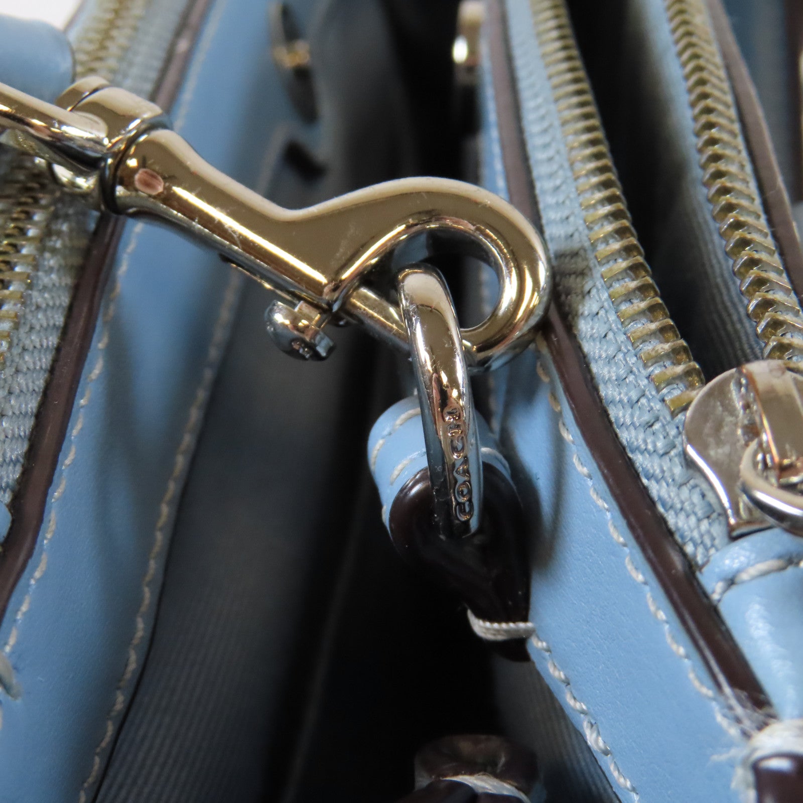 COACH 塗層帆布2 Way Shoulder銀扣手挽肩背兩用袋啡色/淺藍色