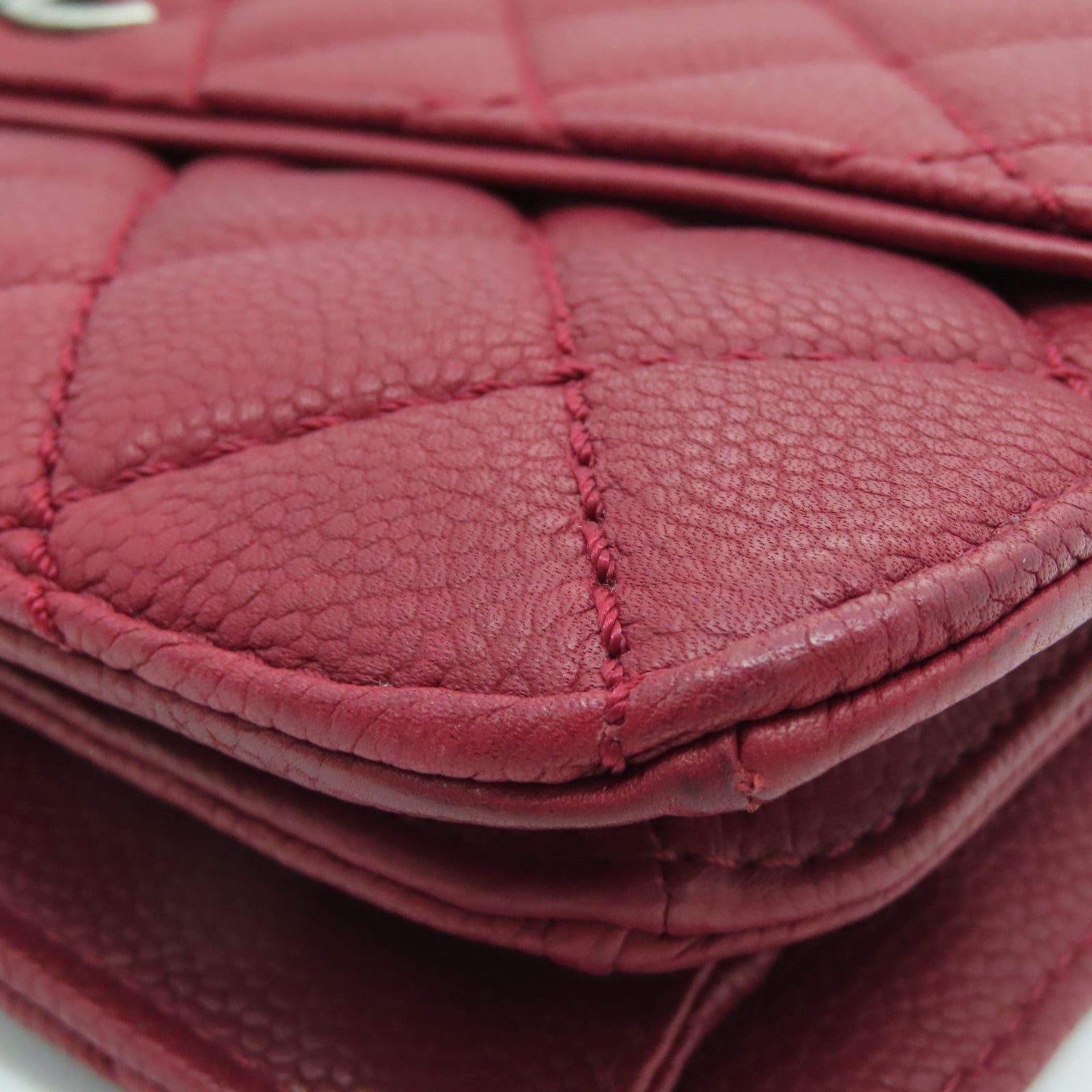 CHANEL rhombic cowhide leather Chain Shoulder silver buckle chain shoulder bag red