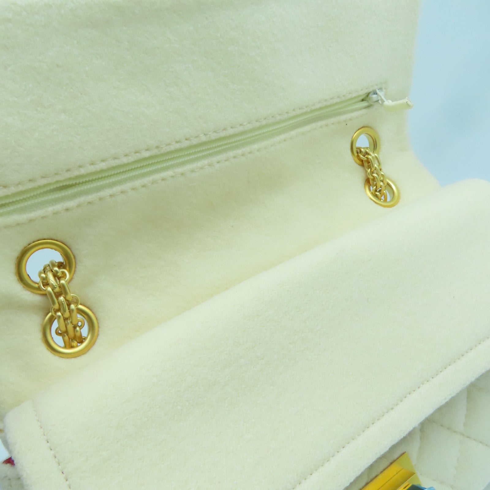 CHANEL Rhombus Blanket Chain Shoulder Bag Gold Buckle Chain Belt Shoulder Bag Beige/Red