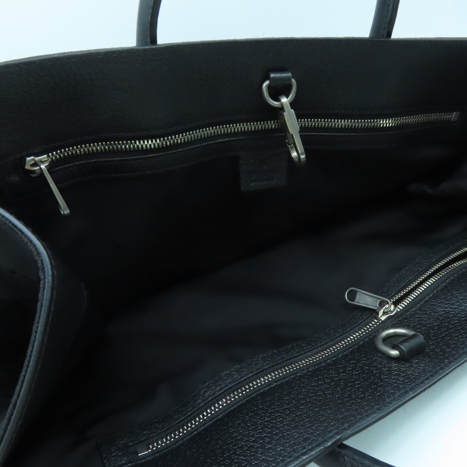 GUCCI Nylon Off the Grid Silver Buckle Handle Shoulder Bag Black