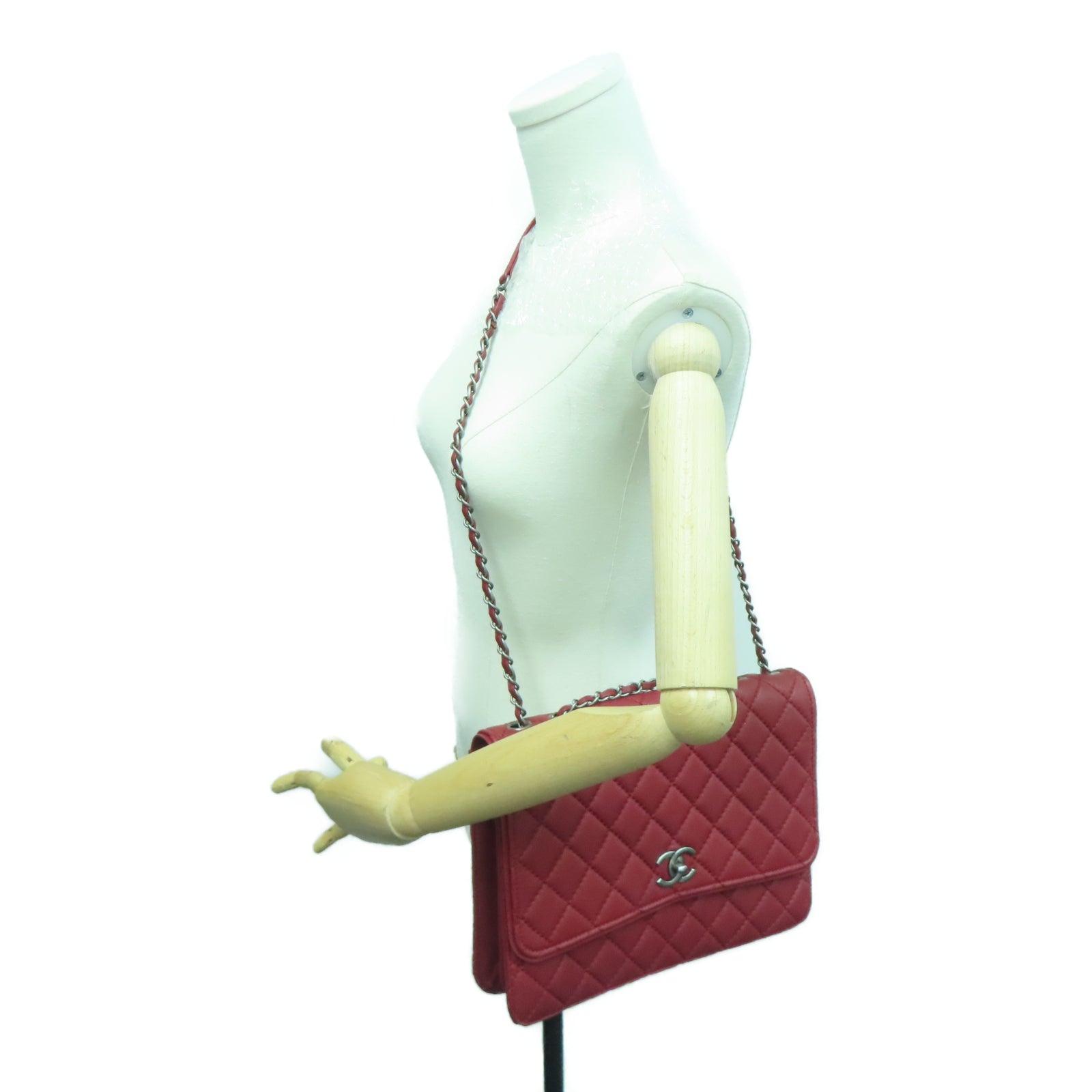 CHANEL rhombic cowhide leather Chain Shoulder silver buckle chain shoulder bag red