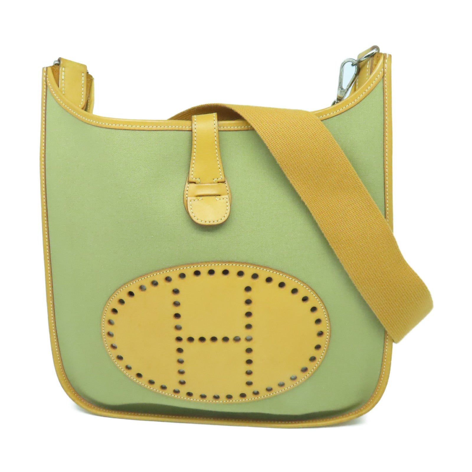 HERMES 帆布Evelyne PM银扣肩背袋卡其色