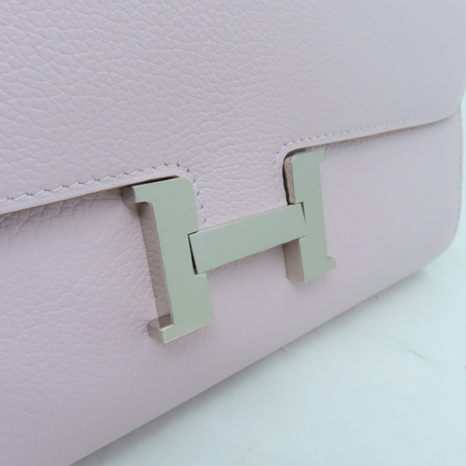 HERMES 【激減優惠】Chevre皮革Constance To Go銀扣肩背袋Mauve Pale紫色